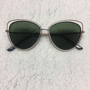 TWO sunglasses white / green
